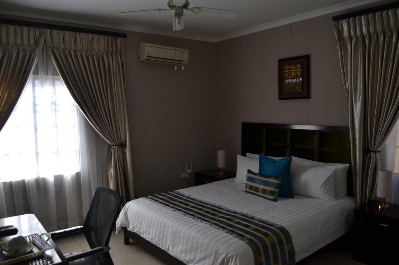 Bed and Breakfast Triple Palms Bed&Breakfast Gaborone Exterior foto