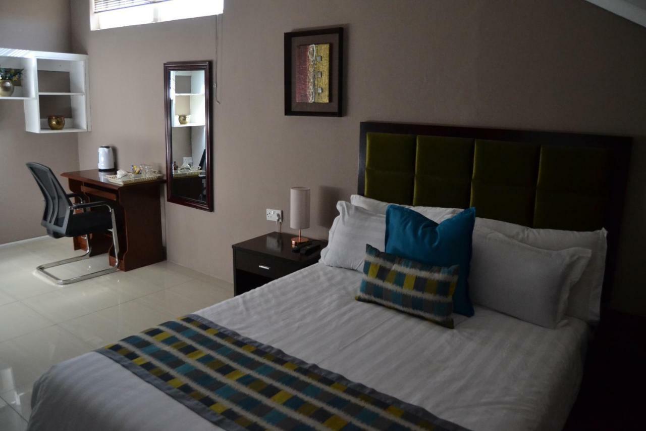 Bed and Breakfast Triple Palms Bed&Breakfast Gaborone Exterior foto