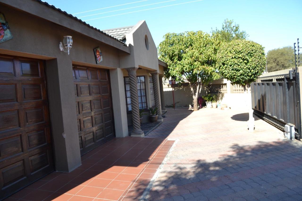 Bed and Breakfast Triple Palms Bed&Breakfast Gaborone Exterior foto